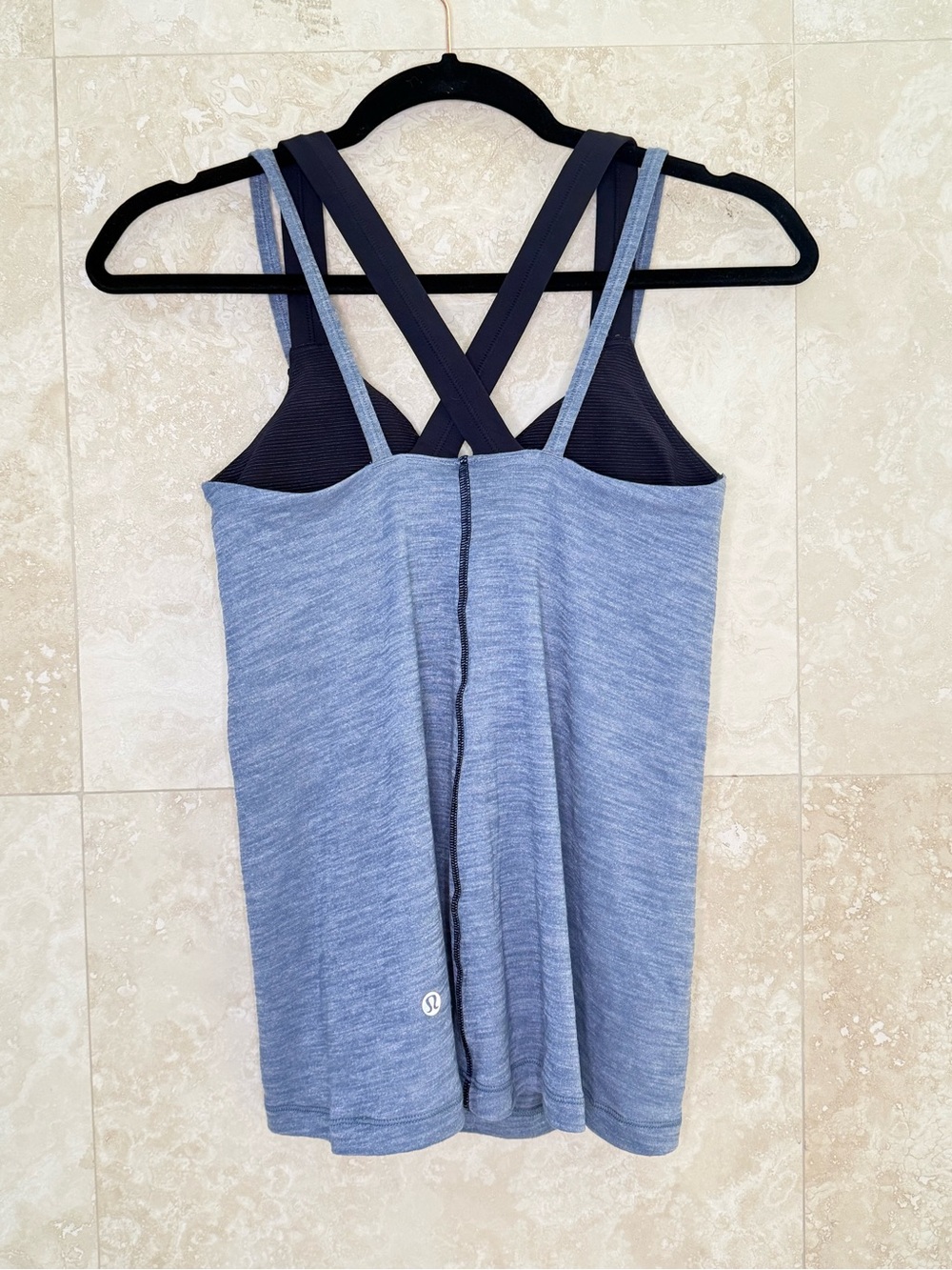 Lululemon Tank Top Size 6 Blue Gray Criss Cross Built In Bra Athletic Yoga EUC - Picture 2 of 8
